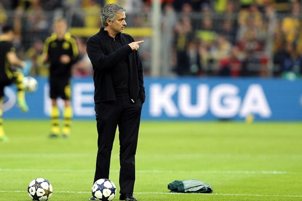 Mourinho tiene lo que su equipo no tiene, la pelota.