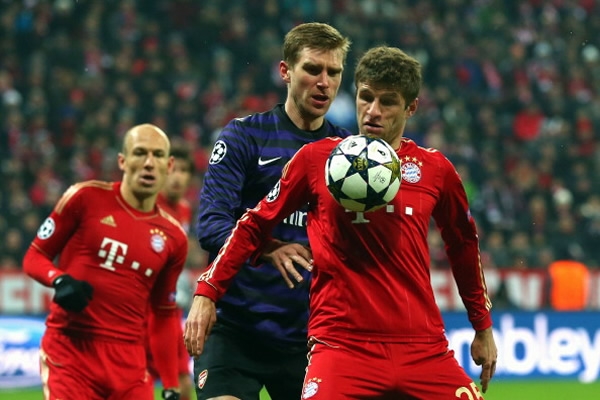 Muller y compañía no logran finiquitar su ofensiva.