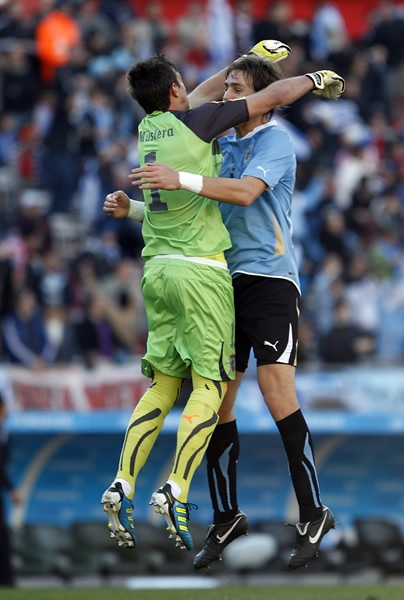 Muslera festejó con todo el tanto.