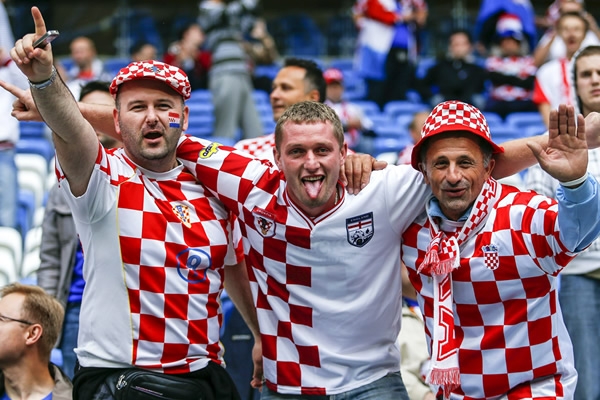 Muy temprano llegaron los croatas para apoyar a su selección.