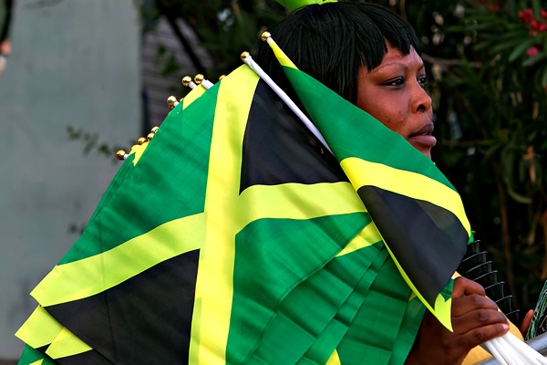 Necesita de los suyos para salir del último lugar del Hexagonal.