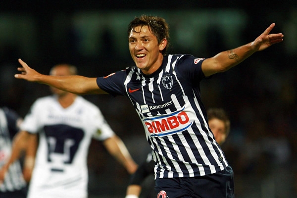 Neri Cardozo empató el juego al minuto 32.