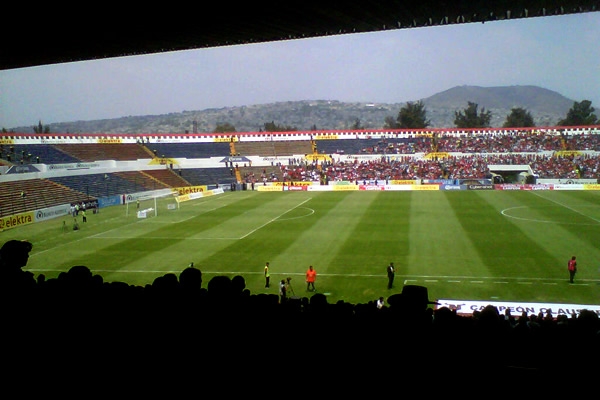 Ninguna de las cuatro gradas está llena en está Final.