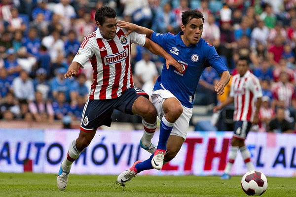 Omar Bravo se fue en blanco.