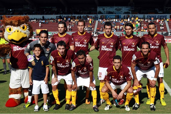 Los once titular de Etudiantes Tecos que mando Chelis a la cancha.