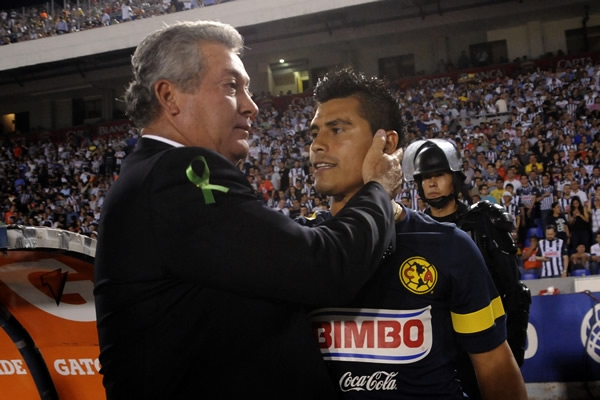 Osvaldito y Vuce platicaron previo al encuentro.