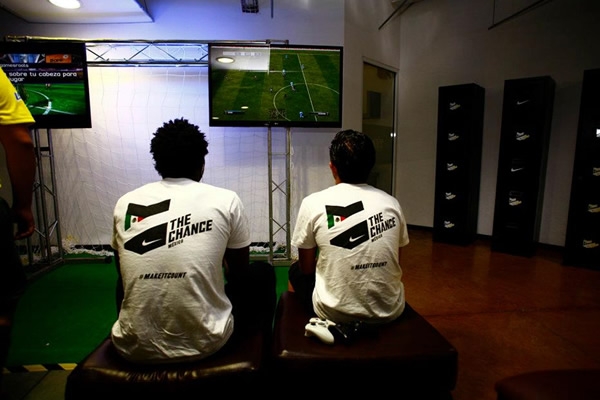 Otros prefirieron distraerse con los videojuegos.