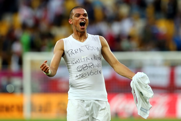 Pepe no cabía de alegría por la agónica victoria que consiguieron.
