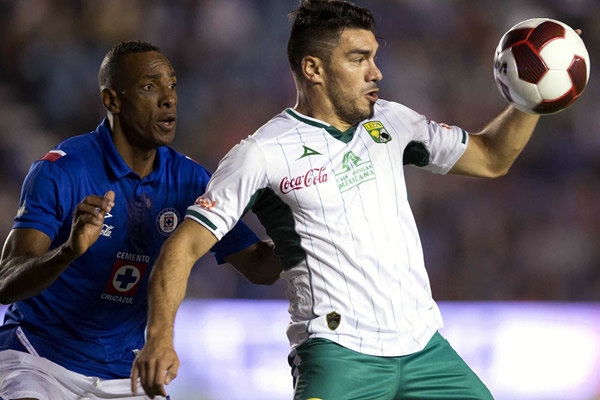 Perea y Maz, un buen duelo en el Azul.