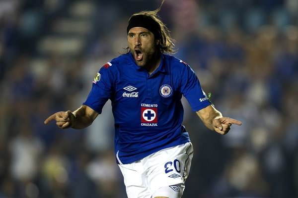 Pero Pavone saca la casta por la Máquina Celeste.