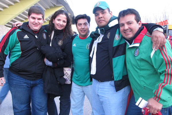 Pocos, pero el apoyo fue total.