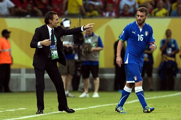 Prandelli mueve sus piezas.