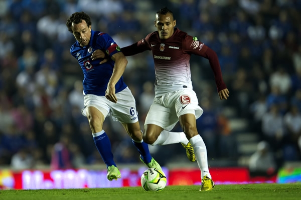 Primer Round en la contención.