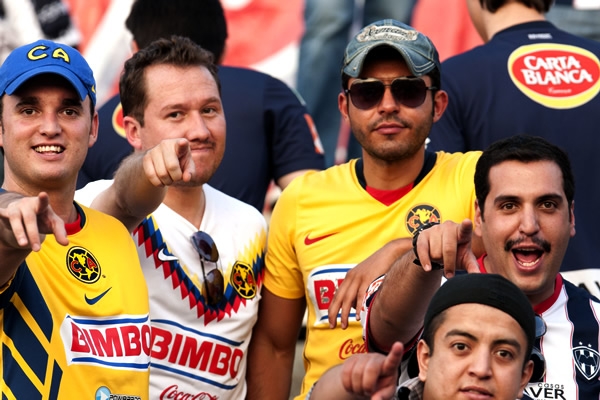 Provocan a las Águilas.