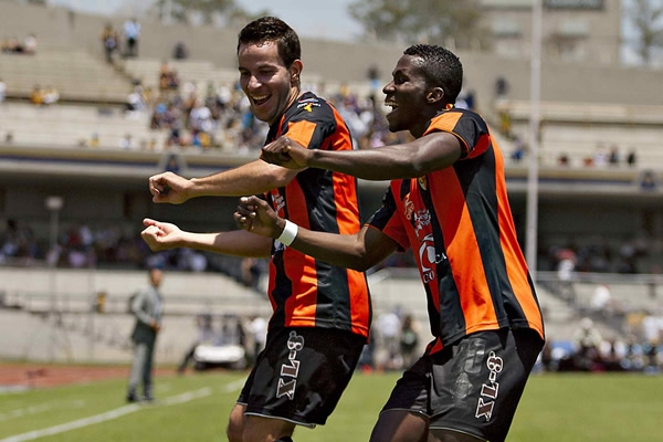 Rey festeja el gol conseguido por Arizala.
