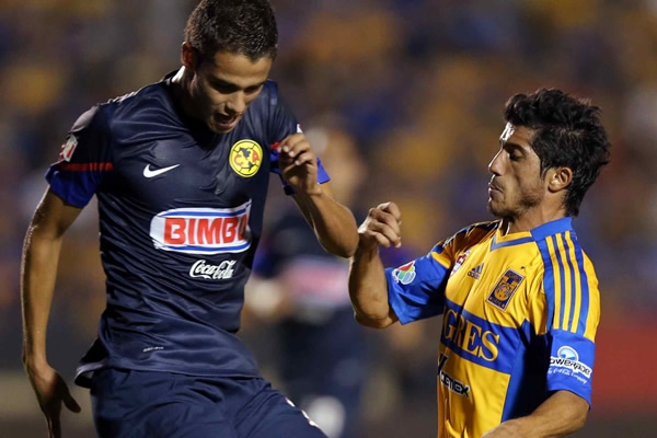 Reyes se imponía ante Álvarez.