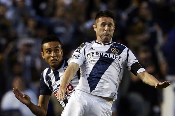 Robbie Keane es el protagonista del ataque americano.