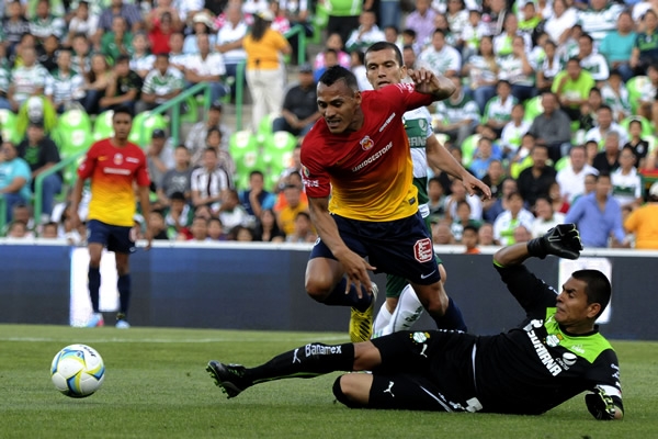 Rojas estuvo muy revolucionado a la hora de atacar.