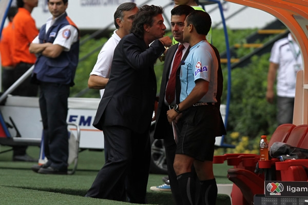 Romano fue expulsado del encuentro.