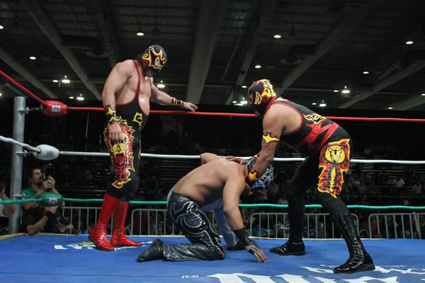 Rompen Atlantis y Guerrero en la Expo.