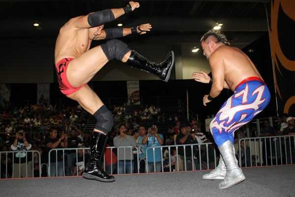 Rompen Atlantis y Guerrero en la Expo.