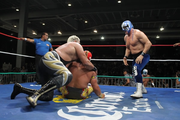 Rompen Atlantis y Guerrero en la Expo.