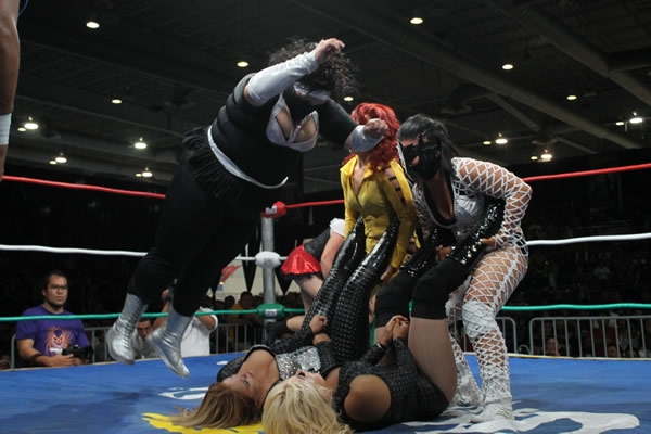 Rompen Atlantis y Guerrero en la Expo.