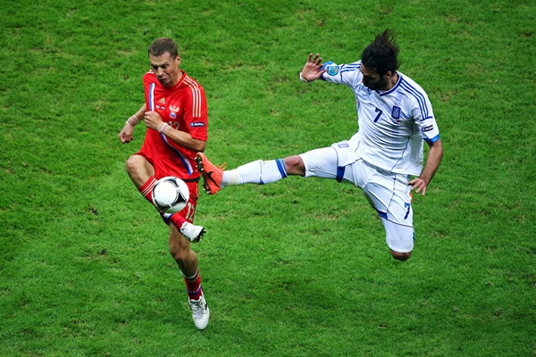 Samaras también le entró al juego brusco.