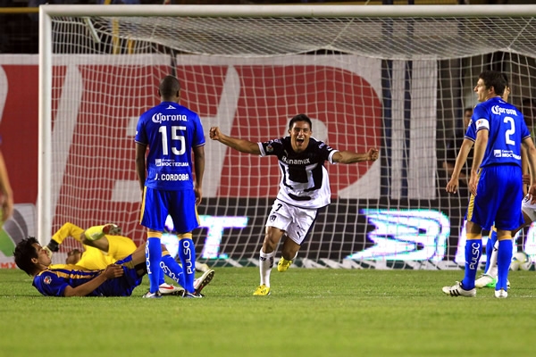 San Luis-Pumas.