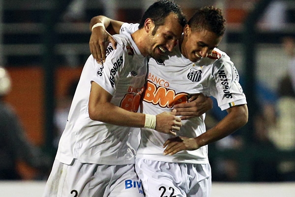 Santos-Penarol.