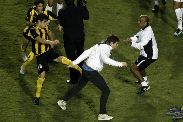 Santos-Penarol.