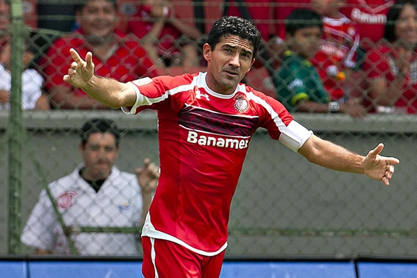 Sinha consiguió el segundo gol de los escarlatas.