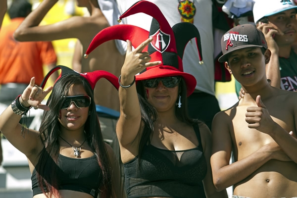 Tanto que soportan el intenso calor de la Perla Tapatía.