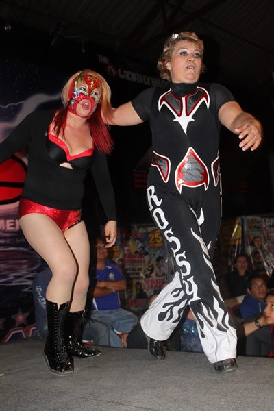 Tarde de festejo en la Arena López Mateos.