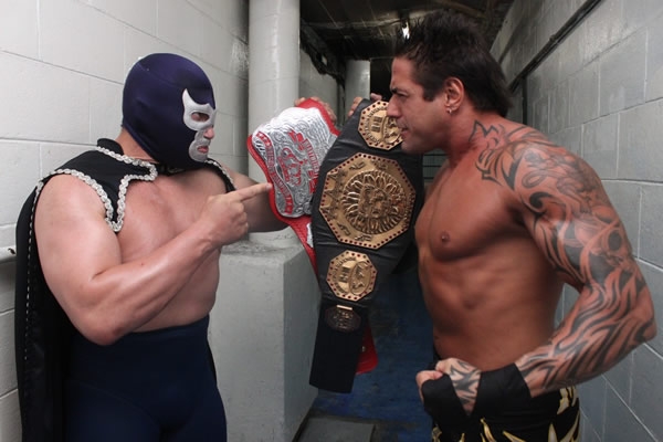 Tarde de festejo en la Arena López Mateos.