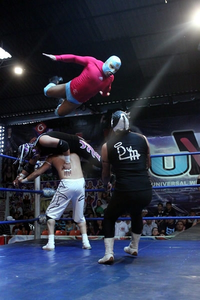 Tarde de festejo en la Arena López Mateos.