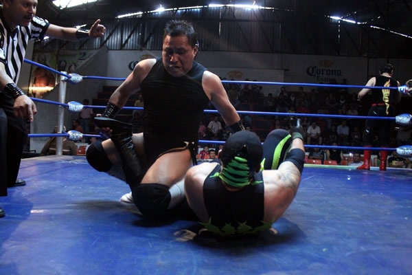 Tarde de festejo en la Arena López Mateos.