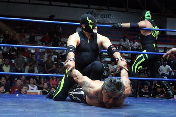 Tarde de festejo en la Arena López Mateos.