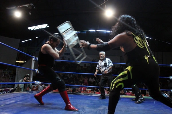 Tarde de festejo en la Arena López Mateos.