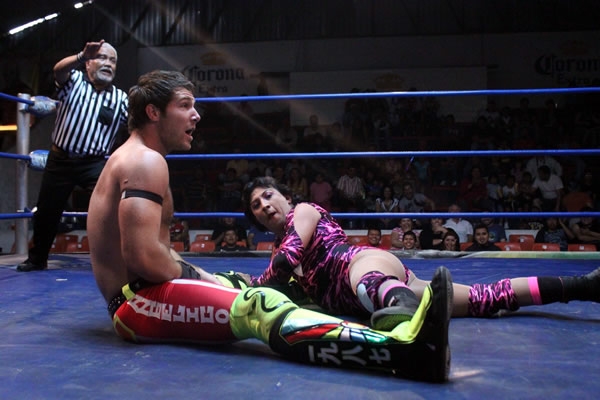 Tarde de festejo en la Arena López Mateos.