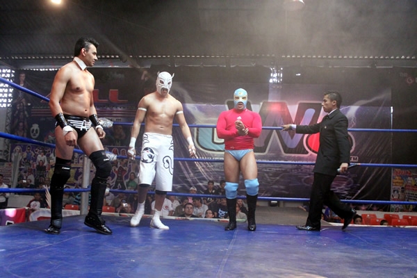 Tarde de festejo en la Arena López Mateos.