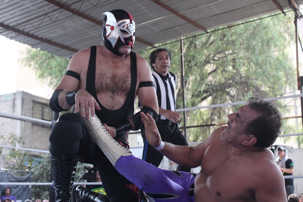 Tarde de retos intensos entre idependientes y coliseinos.