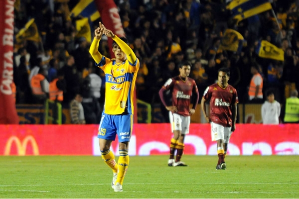 Tigres-Estudiantes