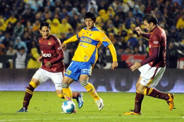 Tigres-Estudiantes