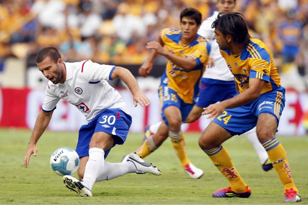 Tigres vs Cruz Azul