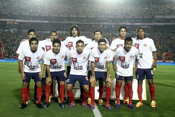 Los titulares de Monarcas con la frase Tarjeta roja a la flojera.
