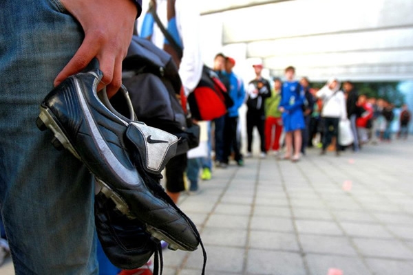 Todos llegaban con la equipación necesaria para participar.