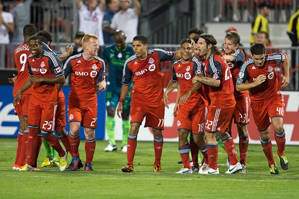 Toronto-Santos.