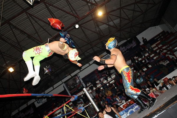 Ultraviolencia en DTU.