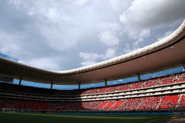 Una buena tarde en el Omnilife para jugar al futbol.